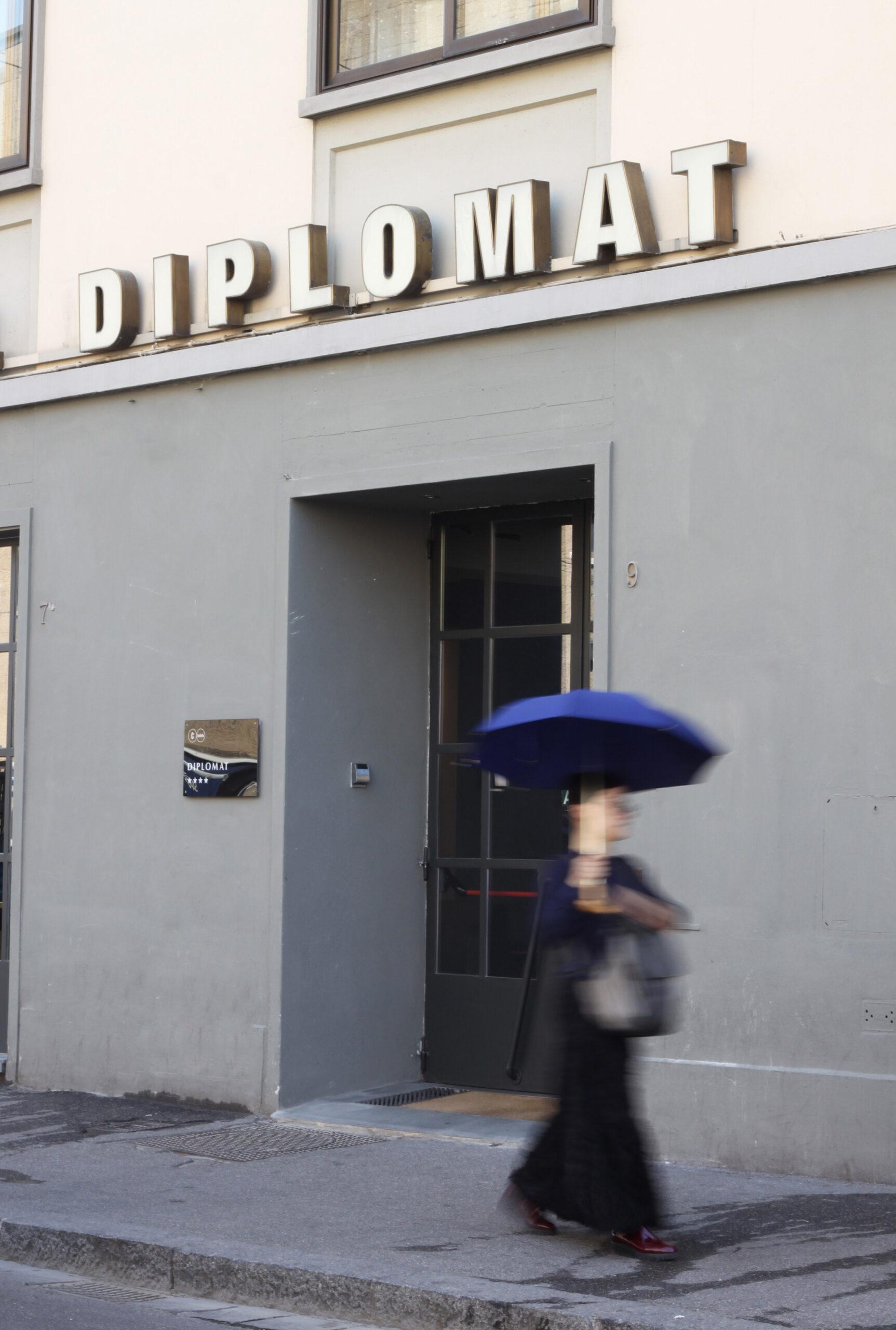 Diplomatic 3*